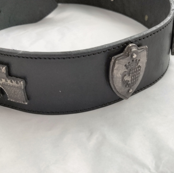 Neiman Marcus black leather women\'s  belt medieval Rare size M Made in Italy main image 2